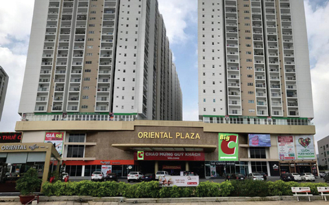 Căn hộ Oriental Plaza, Quận Tân Phú Căn hộ Oriental Plaza tầng 13 thiết kế sang trọng, bàn giao đầy đủ nội thất.