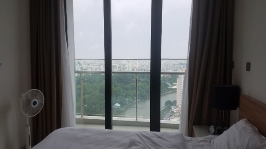 Căn hộ Vinhomes Golden River, Quận 1 Căn hộ Vinhomes Golden River tầng 22 có 1 phòng ngủ, đầy đủ nội thất.