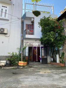  Nhà phố thiết kế 1 trệt, 1 lầu diện tích đất 77.2m2 nở hậu.