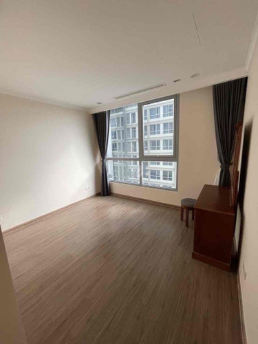 Căn hộ Vinhomes Central Park, Quận Bình Thạnh Căn hộ Vinhomes Central Park tầng 15 thiết kế 2 phòng ngủ, nội thất cơ bản.