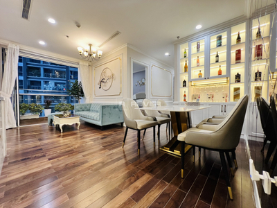  Căn hộ Vinhomes Central Park hướng ban công nam đầy đủ nội thất Châu Âu
