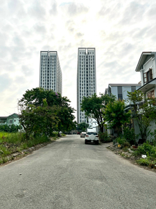 Đất nền khu biệt thự Intresco Làng Việt Kiều, diện tích 11m x 22m vuông vắn.