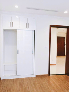 Căn hộ Vinhomes Central Park, Quận Bình Thạnh Căn hộ Vinhomes Central Park tầng 15 thiết kế 2 phòng ngủ, nội thất cơ bản.