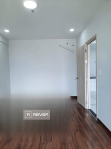  Căn hộ Charm City tầng cao, view đón sáng.