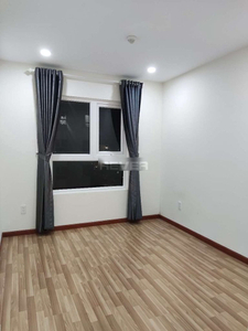 Căn hộ Diamond Riverside, Quận 8 Căn hộ Diamond Riverside tầng thấp tiện di chuyển, không nội thất.