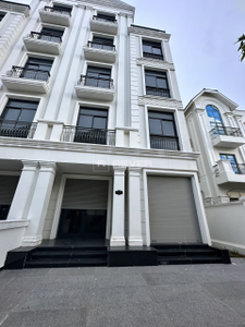 Nhà phố Đường M3 Vinhomes Grand Park 5 tầng, diện tích 162m²