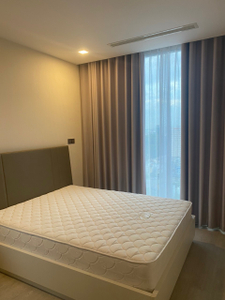  Căn hộ Vinhomes Golden River đầy đủ nội thất diện tích 100m².