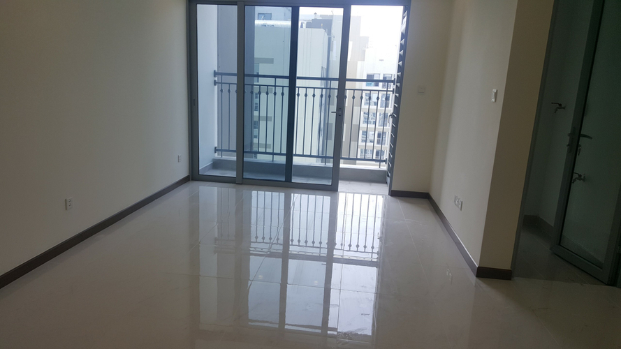  Căn hộ Vinhomes Central Park hướng ban công nam nội thất cơ bản diện tích 79m²