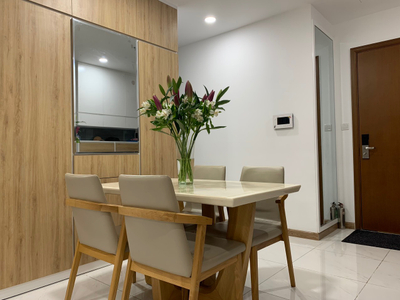 1680149406320.jpg Căn hộ Vinhomes Central Park hướng ban công đông bắc đầy đủ nội thất diện tích 90.8m²