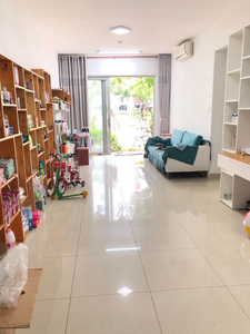 Căn hộ Celadon City, Quận Tân Phú Căn hộ Celadon City tầng thấp tiện di chuyển, bàn giao đầy đủ nội thất.