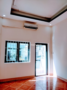  Nhà phố Đường Đất Thánh 4 tầng diện tích 40m².