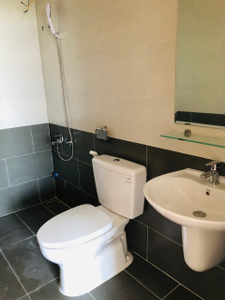 Phòng tắm - Căn hộ Fresca Riverside, Thủ Đức Căn hộ Fresca Riverside hướng ban công tây bắc nội thất cơ bản diện tích 60m²