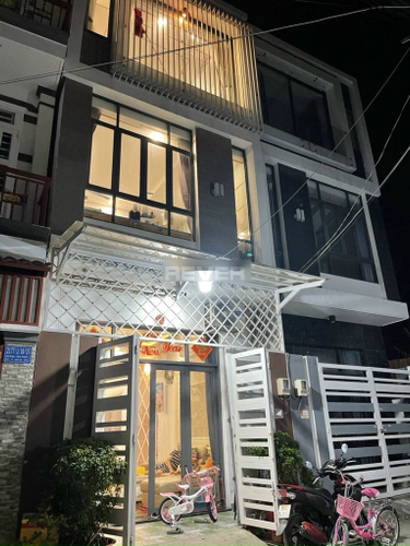 Nhà phố Huyện Nhà Bè Nhà phố thiết kế 1 trệt, 2 lầu diện tích 50m2 nở hậu rất đẹp.