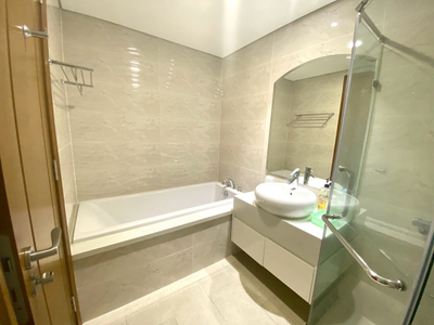 1HFE5T8JN_30SO73.jpg Căn hộ Vinhomes Central Park đầy đủ nội thất diện tích 79m²