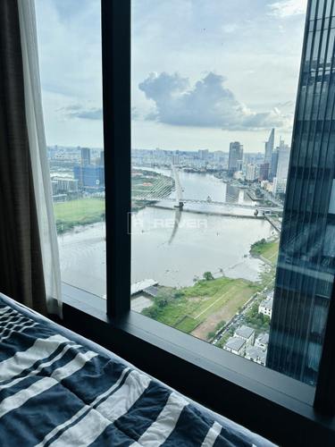  Căn hộ Vinhomes Golden River đầy đủ nội thất diện tích 68m².