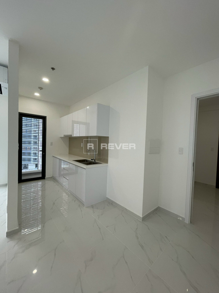 Căn hộ D'Lusso hướng ban công tây bắc nội thất cơ bản diện tích 80m²