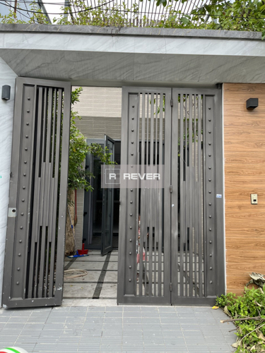  Nhà phố đường Nguyễn Ánh Thủ thiết kế 2 tầng đúc kiên cố.