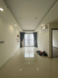 Căn hộ Q7 Boulevard, Quận 7 Căn hộ Q7 Boulevard ban công đón gió và ánh sáng, không có nội thất.