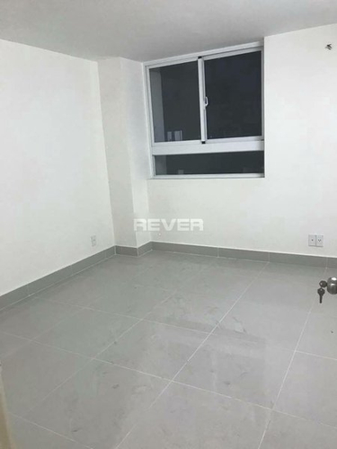  Căn hộ chung cư 1050  hướng ban công bắc không có nội thất diện tích 61.5m².