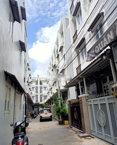 Nhà phố Quận 8 Nhà mặt tiền đường Dương Đình Hội diện tích 3.5m x 12m, không có nội thất.