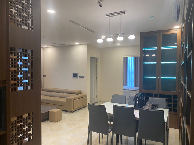  Căn hộ Vinhomes Golden River đầy đủ nội thất diện tích 100m².