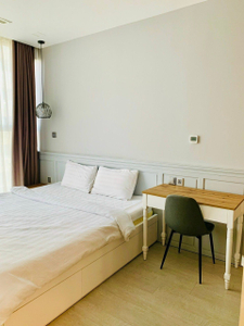 c55d33ff1fba79e61564766b5c560c71.jpg Căn hộ 1 phòng ngủ Vinhomes Golden River hướng cửa Tây Nam.