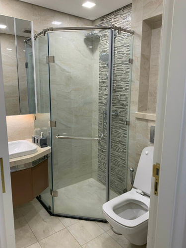 64b46b530ef6118275f2040dc61e6a26.jpg Căn hộ 1 phòng ngủ Vinhomes Golden River hướng cửa Tây Nam.