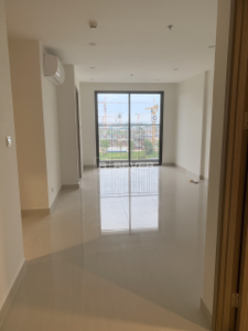 z4429514586661_edd05face3f01d7e5ec7de375d9421a0.jpg Căn hộ Vinhomes Grand Park hướng ban công đông không có nội thất diện tích 67.8m²