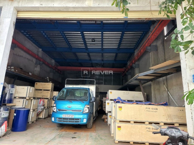  Nhà xưởng kho bãi Đường Tiền Lân diện tích 180m².