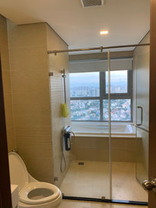 Căn hộ Vinhomes Central Park, Quận Bình Thạnh Căn hộ Vinhomes Central Park tầng 29 có 4 phòng ngủ, nội thất cơ bản.