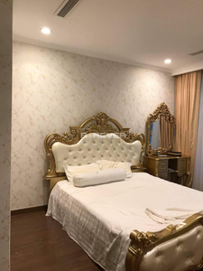  Căn hộ Vinhomes Central Park hướng ban công đông bắc đầy đủ nội thất diện tích 79m²