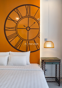  Căn hộ Vinhomes Golden River hướng ban công tây nam đầy đủ nội thất diện tích 59m²