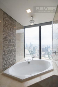  Căn hộ Vinhomes Golden River đầy đủ nội thất diện tích 159.5m².