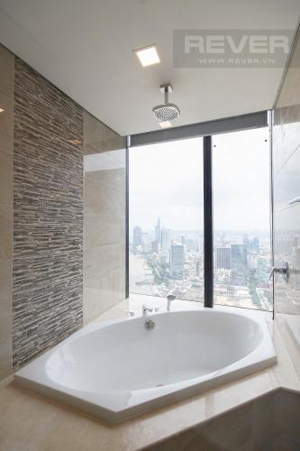  Căn hộ Vinhomes Golden River đầy đủ nội thất diện tích 159.5m².