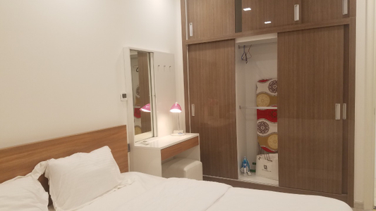 Căn hộ Vinhomes Golden River, Quận 1 Căn hộ Vinhomes Golden River tầng 22 có 1 phòng ngủ, đầy đủ nội thất.