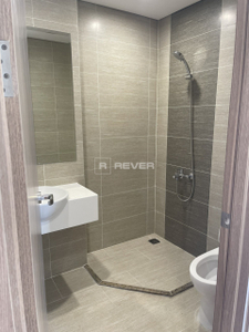 z4392845084617_0ddd56d5c32f3bcaa5c6b6cbe6b5748e.jpg Căn hộ Vinhomes Grand Park hướng ban công nam không có nội thất diện tích 59.1m²