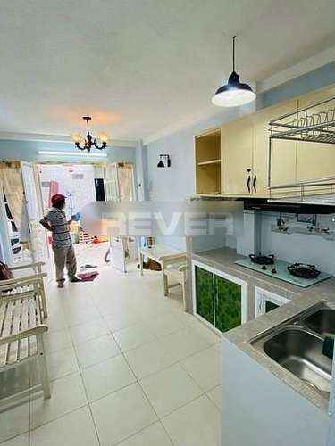 Nhà phố Quận Bình Thạnh Nhà phố đường Bạch Đằng thiết kế 1 trệt, 1 lửng đúc chắc chắn.