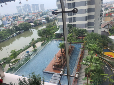 z4459002486573_5c2806b3e97e29c78f7295511390f0c0.jpg Căn hộ D'Lusso đầy đủ nội thất diện tích 64m²
