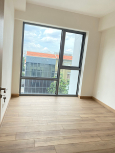  Bán căn hộ Urban Hill Q7, ban công hướng Tây thoáng mát.