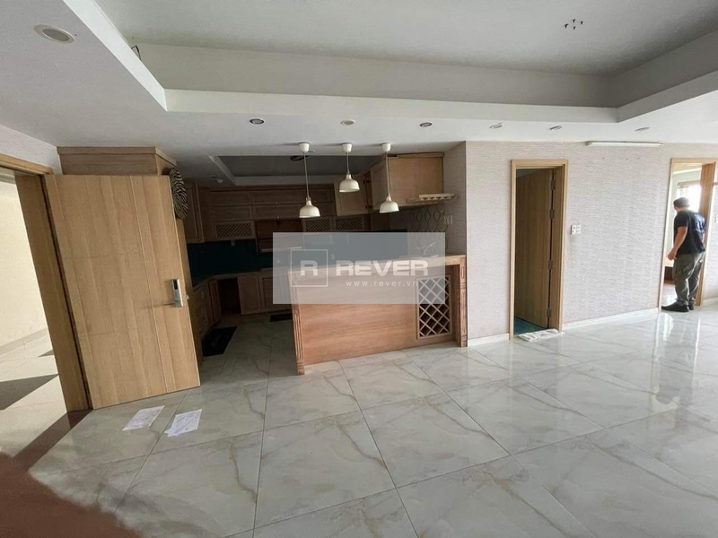 Căn hộ HomyLand 2 thoáng mát, không nội thất.