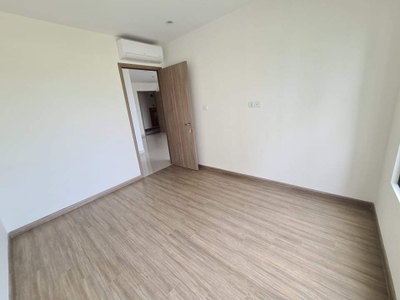  Căn hộ Vinhomes Grand Park hướng ban công đông nam không có nội thất diện tích 59.2m²