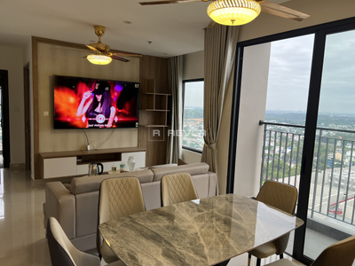  Căn hộ Vinhomes Grand Park hướng ban công đông bắc đầy đủ nội thất diện tích 69m².