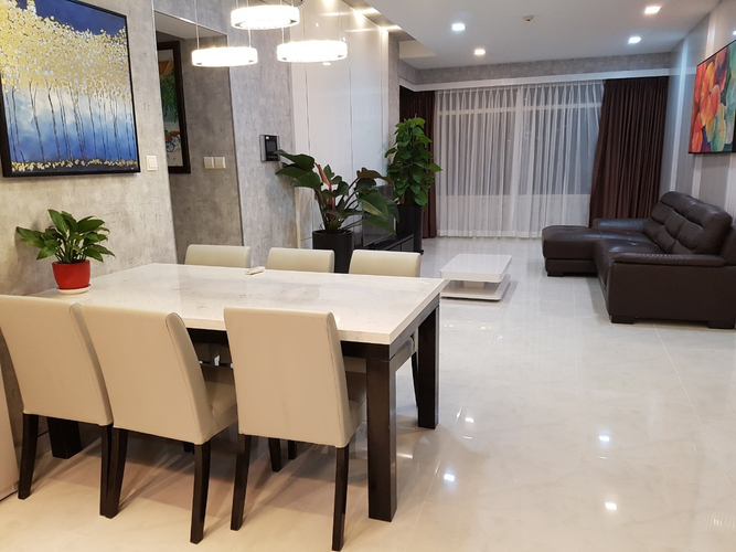 Căn hộ Saigon Pearl, Quận Bình Thạnh Căn hộ Saigon Pearl tầng 22 có 3 phòng ngủ, bàn giao đầy đủ nội thất.
