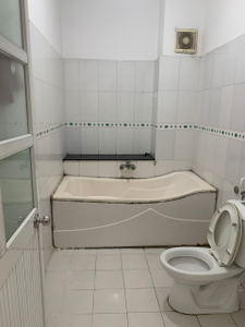 Nhà phố Quận Bình Tân Nhà phố hẻm xe tải quay đầu đường 26 Tháng 3, diện tích nhà 100m2.