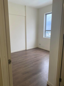 Căn hộ Lux Garden, Quận 7 Căn hộ Lux Garden tầng 13 ban công hướng Tây Bắc, nội thất cơ bản.