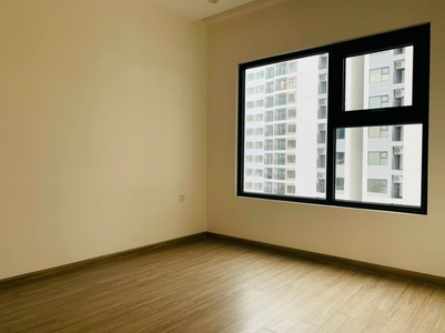 Căn hộ Vinhomes Grand Park hướng ban công tây bắc không có nội thất diện tích 59m²