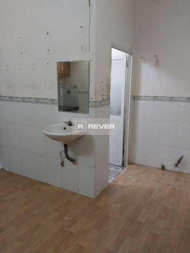  Nhà phố thiết kế 1 trệt, 1 lầu diện tích đất 80m2, có sổ hồng.