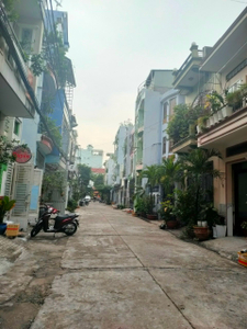 Nhà phố Quận Tân Phú Nhà phố thiết kế 3 tầng diện tích 4m x 12.1m, khu dân cư hiện hữu.