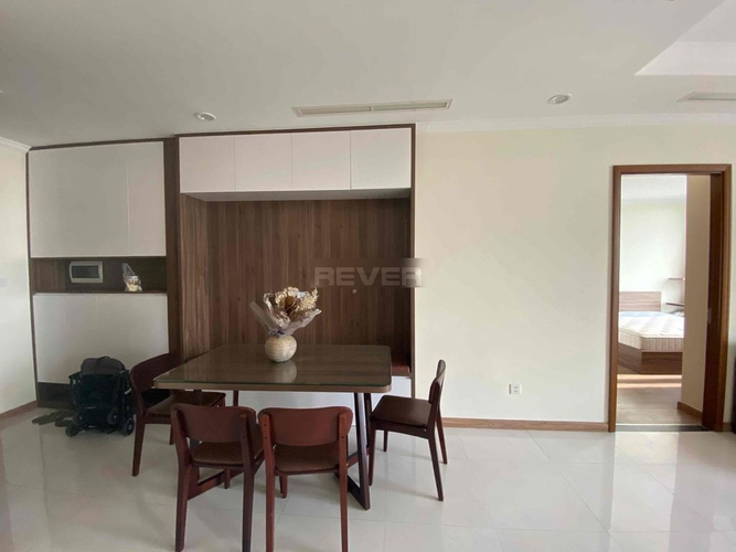 Căn hộ Vinhomes Central Park, Quận Bình Thạnh Căn hộ Vinhomes Central Park tầng 10 view thoáng mát, bàn giao đầy đủ nội thất.