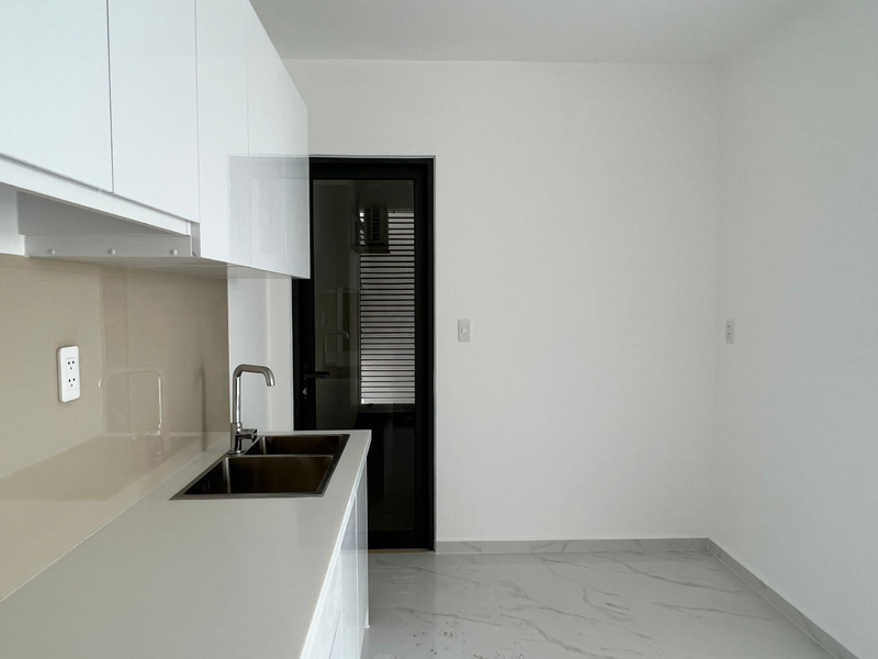 Căn hộ D'Lusso hướng ban công đông bắc nội thất cơ bản diện tích 68.5m²